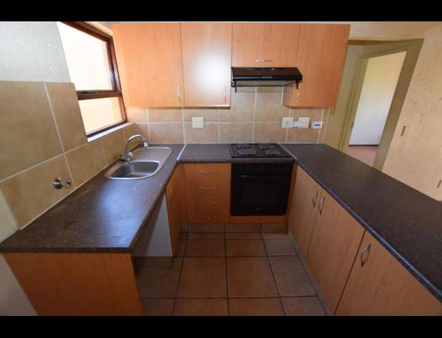 1 BEDROOM APARTMENT FOR SALE IN LONEHILL